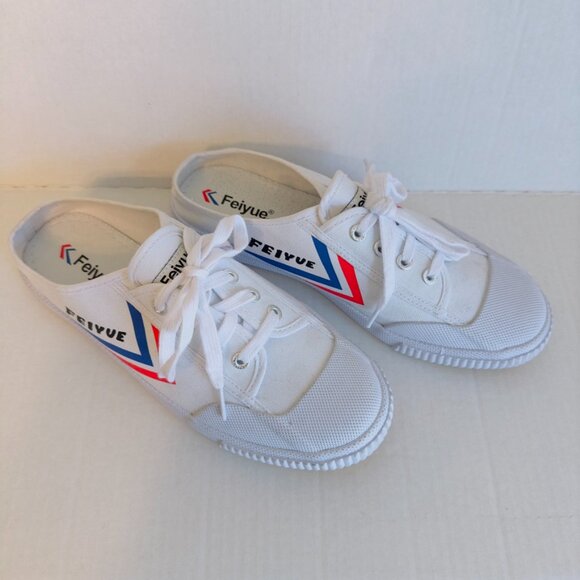 Feiyue Unisex Martial Arts Kung Fu Wushu White Canvas Cushioned Sneakers Size 10 - Picture 1 of 6